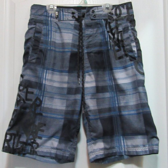 Bundle 2 for $24.00 Mens  small Ocean Earth shorts - Picture 1 of 10